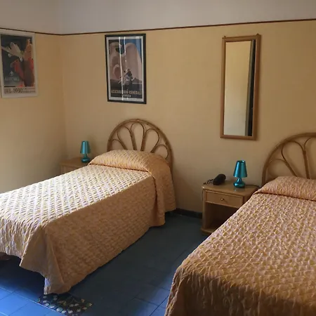 Hotel Touring-3